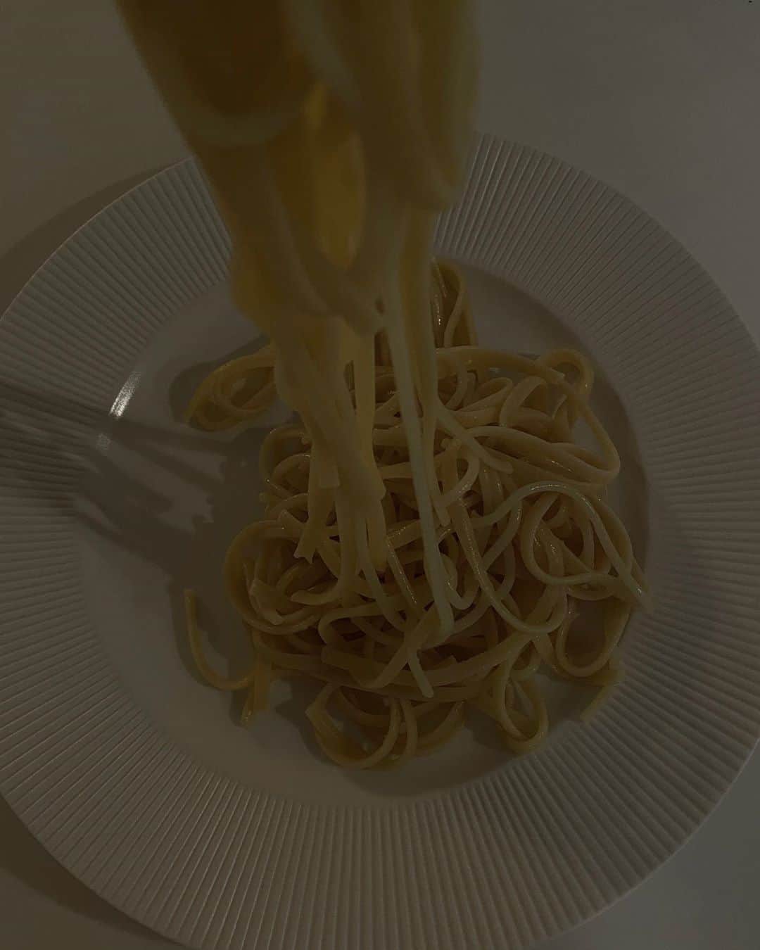 ペニーレ・タイスベックのインスタグラム：「Craving🤤」