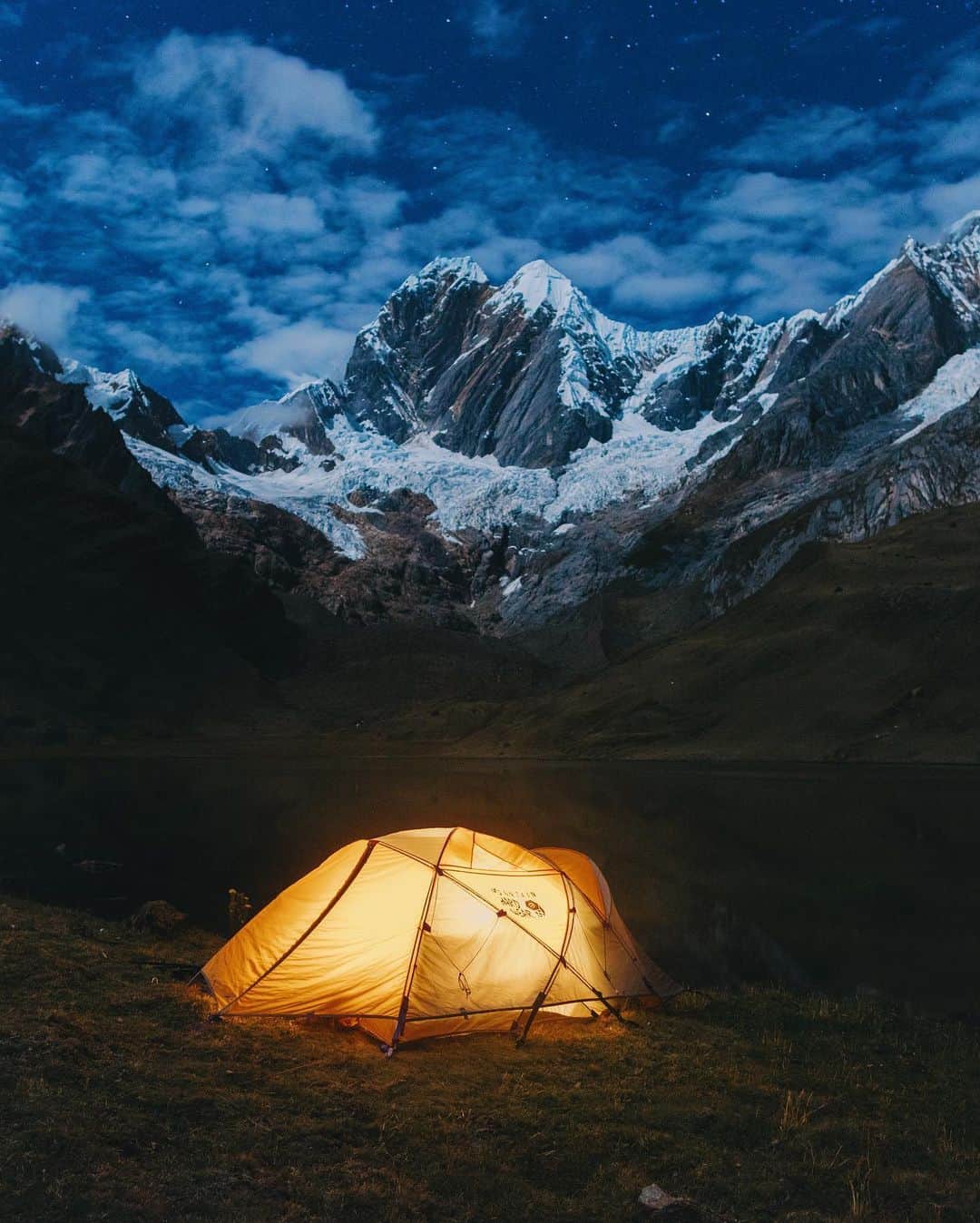 Alex Strohlさんのインスタグラム写真 - (Alex StrohlInstagram)「Your average Cordillera Huayhuash campsite.. Ps. My Adventure Photography workshop is on sale for the first time in moons. See what I can do for your work at wildist.co or link in bio — ends tomorrow! @wildistco」10月1日 5時02分 - alexstrohl