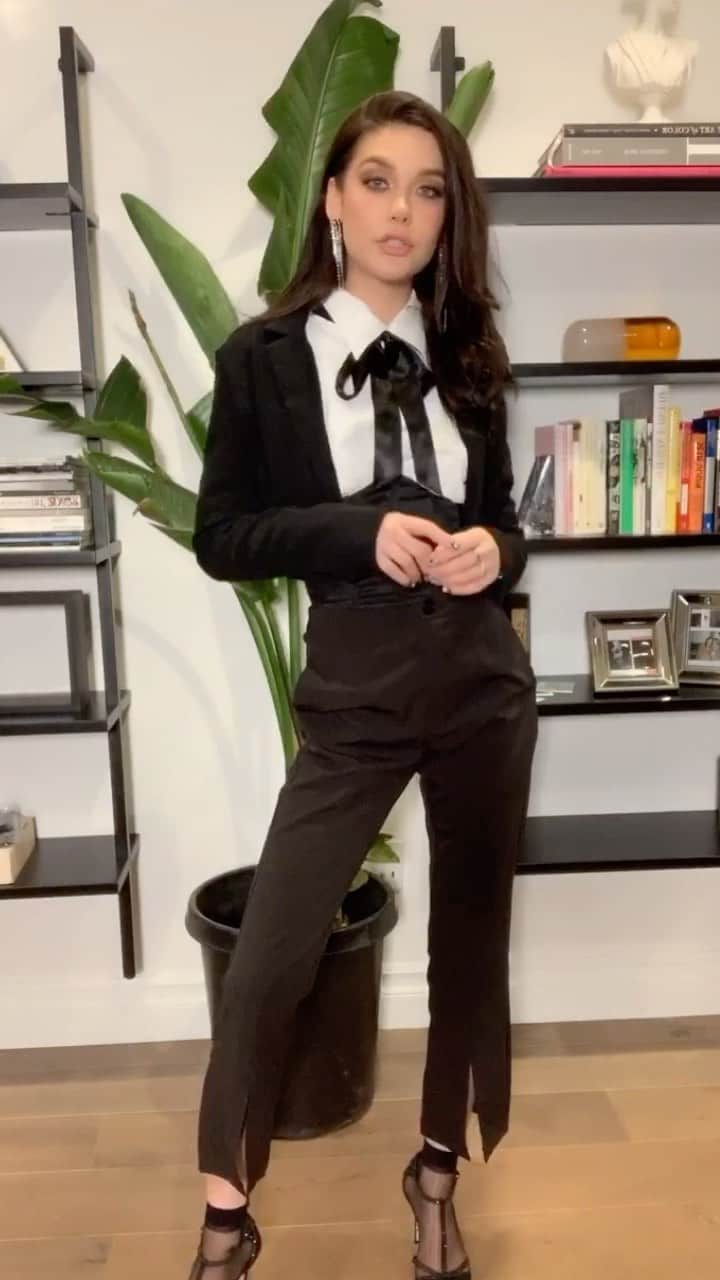 アマンダ・スティールのインスタグラム：「this audio HITSSS 🥵 which outfit is your favorite? 👼🏻✨ (btw come on instagram, stop messing up the audio syncing when i upload here 😡)」