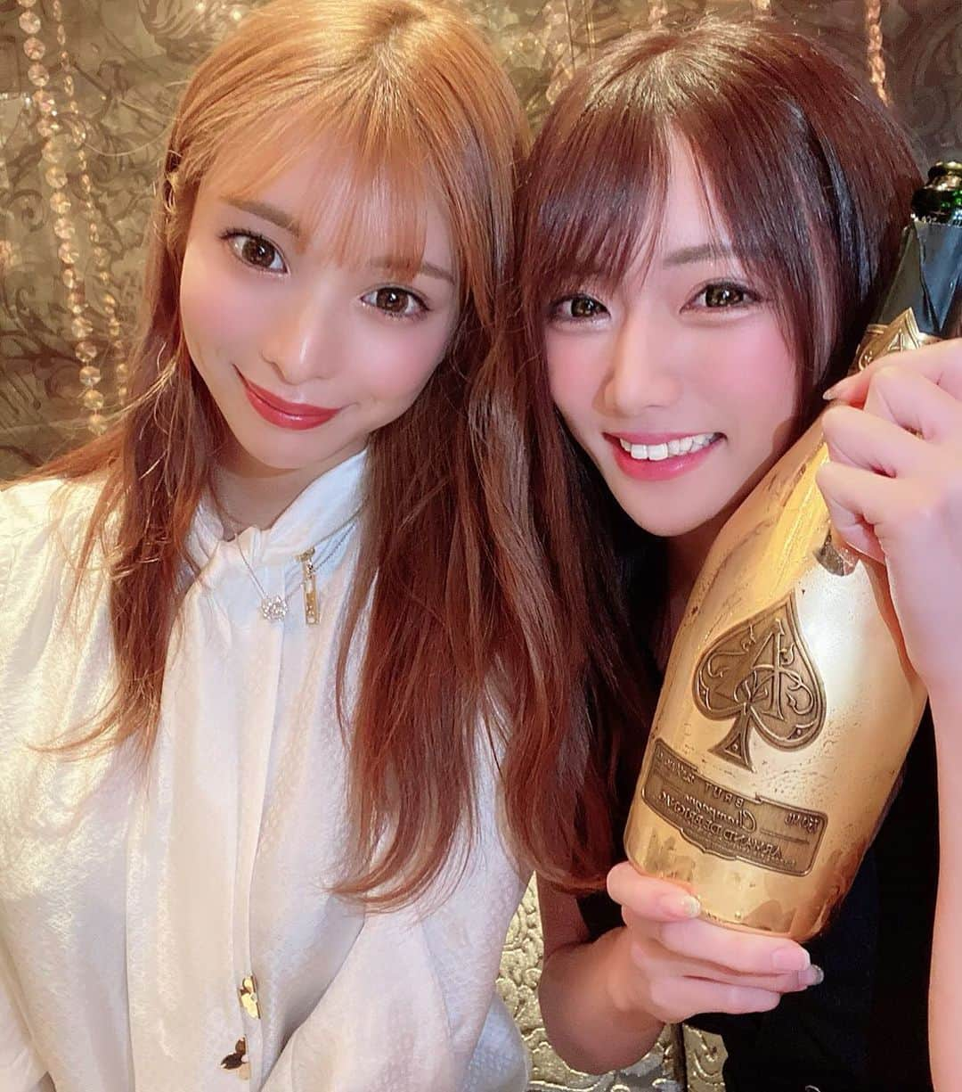 如月奈々のインスタグラム：「北新地天下のエース様❤️❤️❤️. みゆうちゃん(∩´∀`∩)💕. 久しぶりに会えて超×100テンション上がった😍😍😍💓可愛い楽しいおもろいでしかない！あ！むらこさんもきてたのに写メ撮り忘れたwありがとうございます☺️❤️❤️. . . #北新地 #歌舞伎町 #エース #ヴェルージュ #キャバ嬢 #日本１ #だいすき #可愛い #アルマンド #みゆう様」