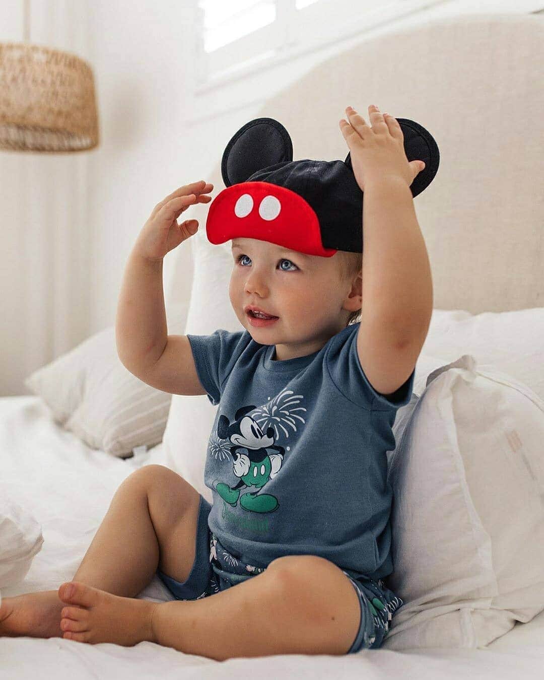 Target Australiaさんのインスタグラム写真 - (Target AustraliaInstagram)「We're bringing a little bit of Disney magic to you with our exclusive range of Disneyland designed clothing. Thanks for sharing these precious pics  📸 : @carlyamcdonagh @misskyreeloves @dicolaaa  🎯♥️ #targetaus #targetauskids」10月1日 6時19分 - targetaus