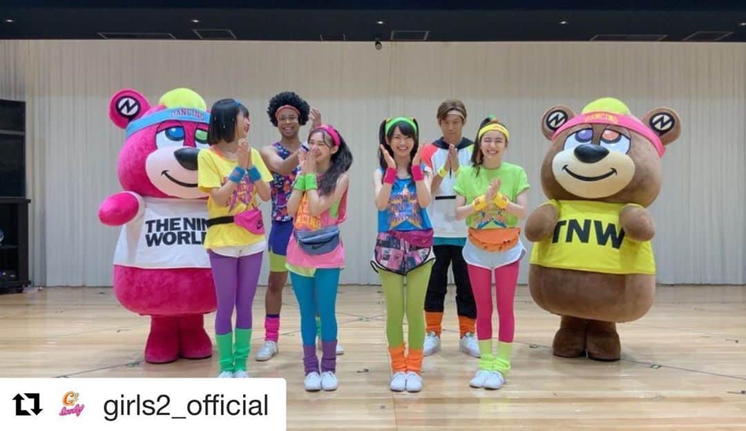 THE NINE WORLDSのインスタグラム：「#Repost @girls2_official with @get_repost ・・・ ♡♡♡﻿ ﻿ 美咲、桜花、來亜、綺羅が参加する﻿ 九州朝日放送の情報番組「アサデス。ＫＢＣ」﻿ 新プロジェクト『アサダン』本日よりスタート‼️﻿  ﻿ テーマソングとなっている﻿ Girls²「弾心　～ダンシン～ ﻿ feat.黒木啓司,NESMITH」が配信スタート👏﻿  ﻿ Girls²オフィシャルYouTubeチャンネルで﻿ ダンスパフォーマンス映像も公開🎬❤️﻿ https://youtu.be/4TBQmfFO1A4﻿  ﻿ 更に！TikTokとInstagramで﻿ 「弾心　～ダンシン～」のダンス動画を大募集🌈﻿ ﻿ ハッシュタグ「#恋愛成就ダンス」を付けて﻿ ダンス動画をTikTokやInstagramで投稿してね！﻿ 投稿してくれた方の中から抽選で20名様に﻿ オリジナルTシャツをプレゼント🎁🎁﻿ 「弾心　～ダンシン～」で身体を動かして﻿ 心を弾ませ、恋愛成就させよう❤️❤️❤️﻿  ﻿ ダンスエクササイズで﻿ 素敵な1日のスタートにしましょう🥰🥰﻿  ﻿ 「アサデス。KBC」番組専用フォームでも﻿ みなさんのエクササイズ動画を募集中！﻿ 投稿してくれた動画は、後日番組内にて﻿ 放送されるかも？！是非投稿してください﻿ https://kbc.co.jp/asadesu_kbc/﻿  ﻿ 10月は、皆さんに楽しんでいただける発表が﻿ たくさんありますので、お楽しみに🥺✨﻿  ﻿ ----------﻿ 【#恋愛成就ダンス企画　詳細】﻿ キャンペーン投稿期間：﻿ 10月1(木)～11月20日(金)﻿  ﻿ 投稿内容：﻿ TikTokでハッシュタグ#恋愛成就ダンス」を付けて﻿ 「弾心　～ダンシン～」のダンスす動画を投稿してください。﻿  ﻿ プレゼント内容：﻿ ダンスパフォーマンス映像にてメンバーが着用しているオリジナルTシャツを20名様にプレゼント！﻿ 4色のうちどれが当たるかは届いてからのお楽しみ！﻿ 更に、20名様のうち4名様にはGirls²＋黒木啓司＋NESMITHのサインを入れてプレゼントします。﻿  ﻿ 当選発表：﻿ Girls²オフィシャルTikTokまたはInstagramアカウントから当選者様に直接ダイレクトメッセージでご連絡させていただきます。﻿  ﻿ その他注意事項については、﻿ Girls²オフィシャルサイトをチェック！﻿ ﻿ #Girls2 #ガールズガールズ #大事なモノ﻿ #おはスタ #おはガール﻿ #ファントミラージュ #ファントミ﻿ #ラブパトリーナ #ラブパト﻿ #小田柚葉  #隅谷百花 #鶴屋美咲 #小川桜花 #増田來亜﻿ #菱田未渚美 #山口綺羅 #原田都愛 #石井蘭﻿ #渡辺未優 #山口莉愛 #山下結衣」