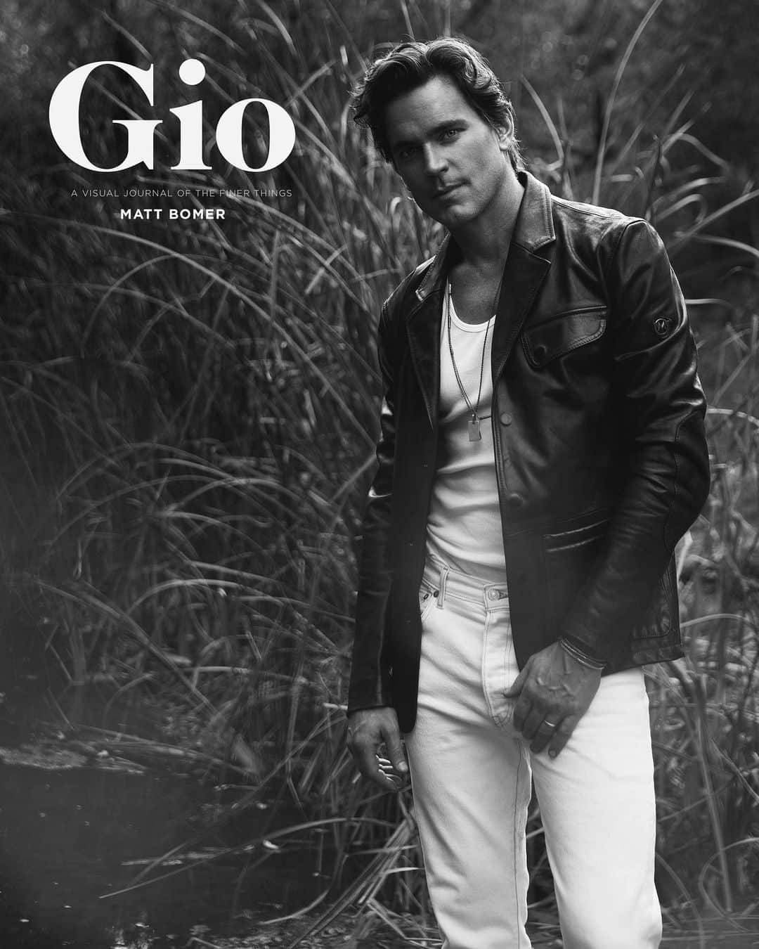 マット・ボマーのインスタグラム：「I had an incredible time shooting with the amazing @johnrussophoto for @gio_journal . It was so nice to be outside in the Malibu canyons. And to talk all things Boys in the Band. More pictures to come- head to Giojournal.com for the whole story. Link in bio. Thank you John!! Styling: @warrenalfiebaker grooming: @joannapford」