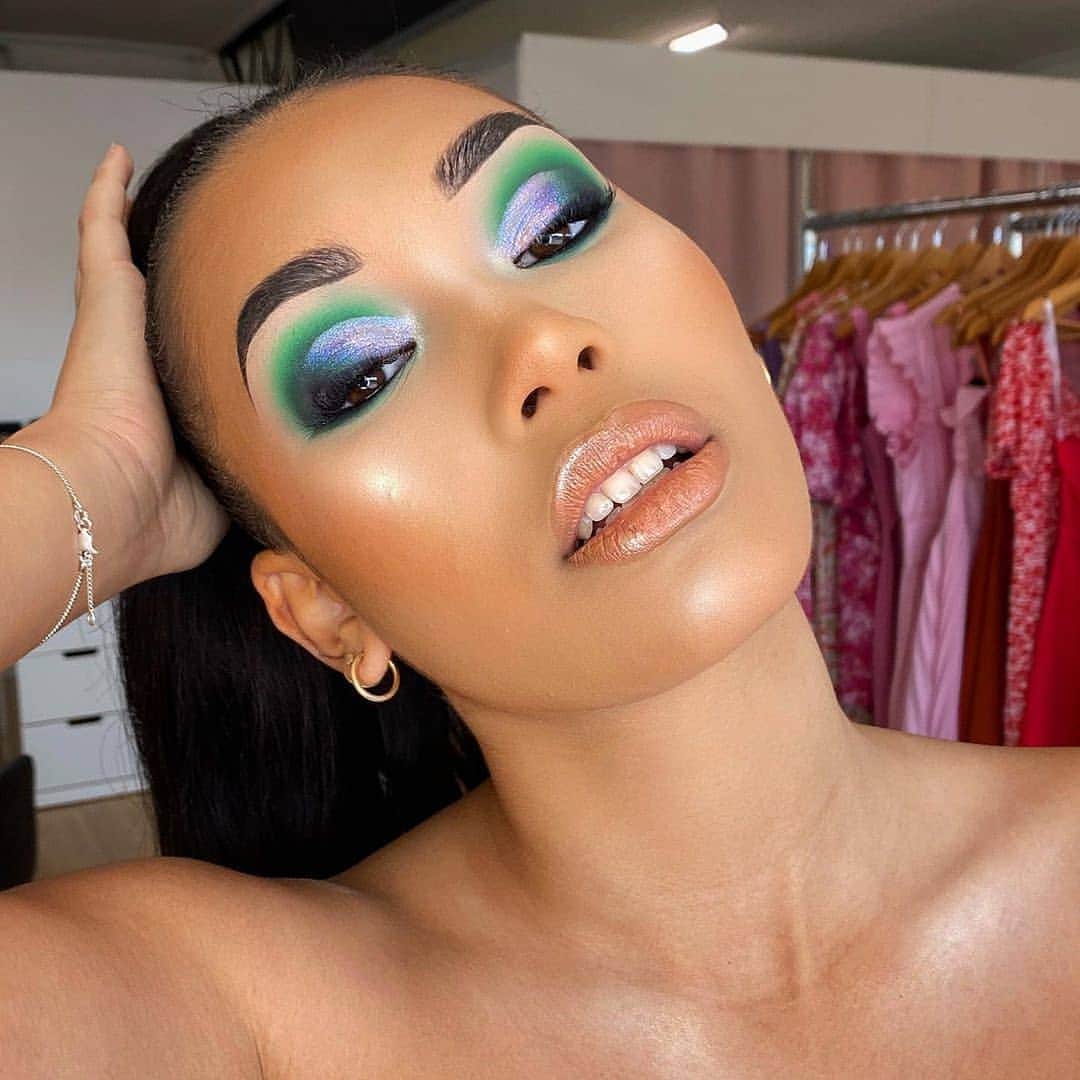 the Balmさんのインスタグラム写真 - (the BalmInstagram)「@jazminevanua glows all over with Mary-Lou Manizer Highlighter.   ​MUA: @connorsteenmua」10月1日 7時36分 - thebalm