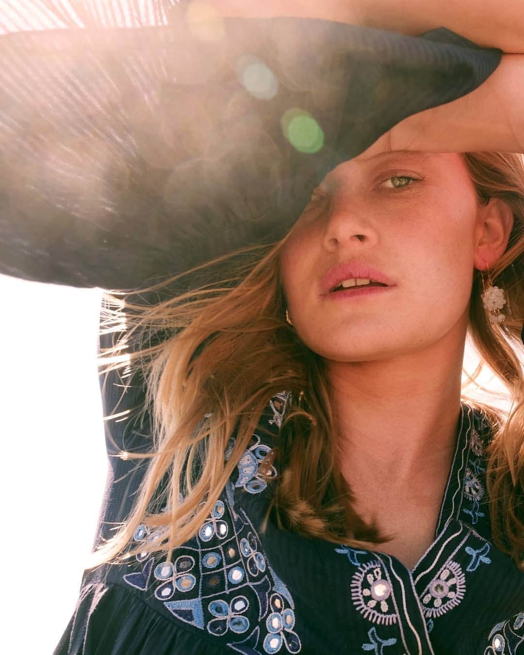 ミーガンパークのインスタグラム：「SPRING SUMMER '20 COMING SOON! X」