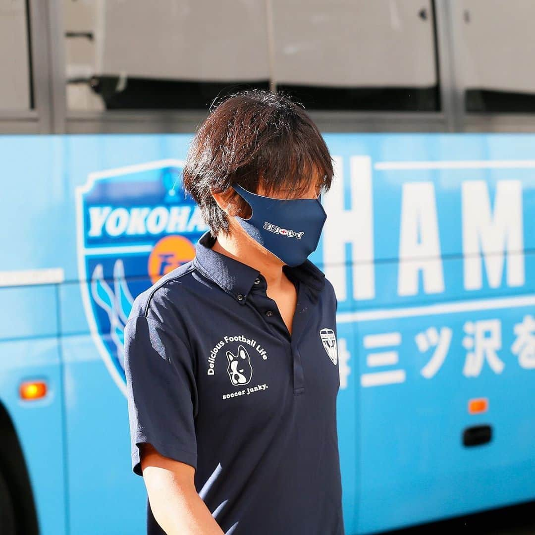 横浜FCさんのインスタグラム写真 - (横浜FCInstagram)「- 前半戦の選手のマスク姿😷 - #yokohamafc #横浜FC #RECORDTHEBLUE #JLEAGUE #Jリーグ #ONODERAGROUP #FRONTIER #ヨコレイ #NITTAI #ジャパンエレベーターサービス #soccerjunky #FORSIDE #GENOVA」10月1日 17時40分 - yokohamafc_official