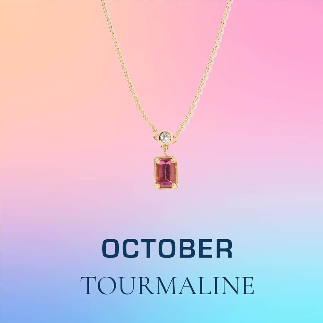 稲木ジョージのインスタグラム：「Omg. It’s October already 🤯 cc: @milamorejewelry birthstone necklace 💎」