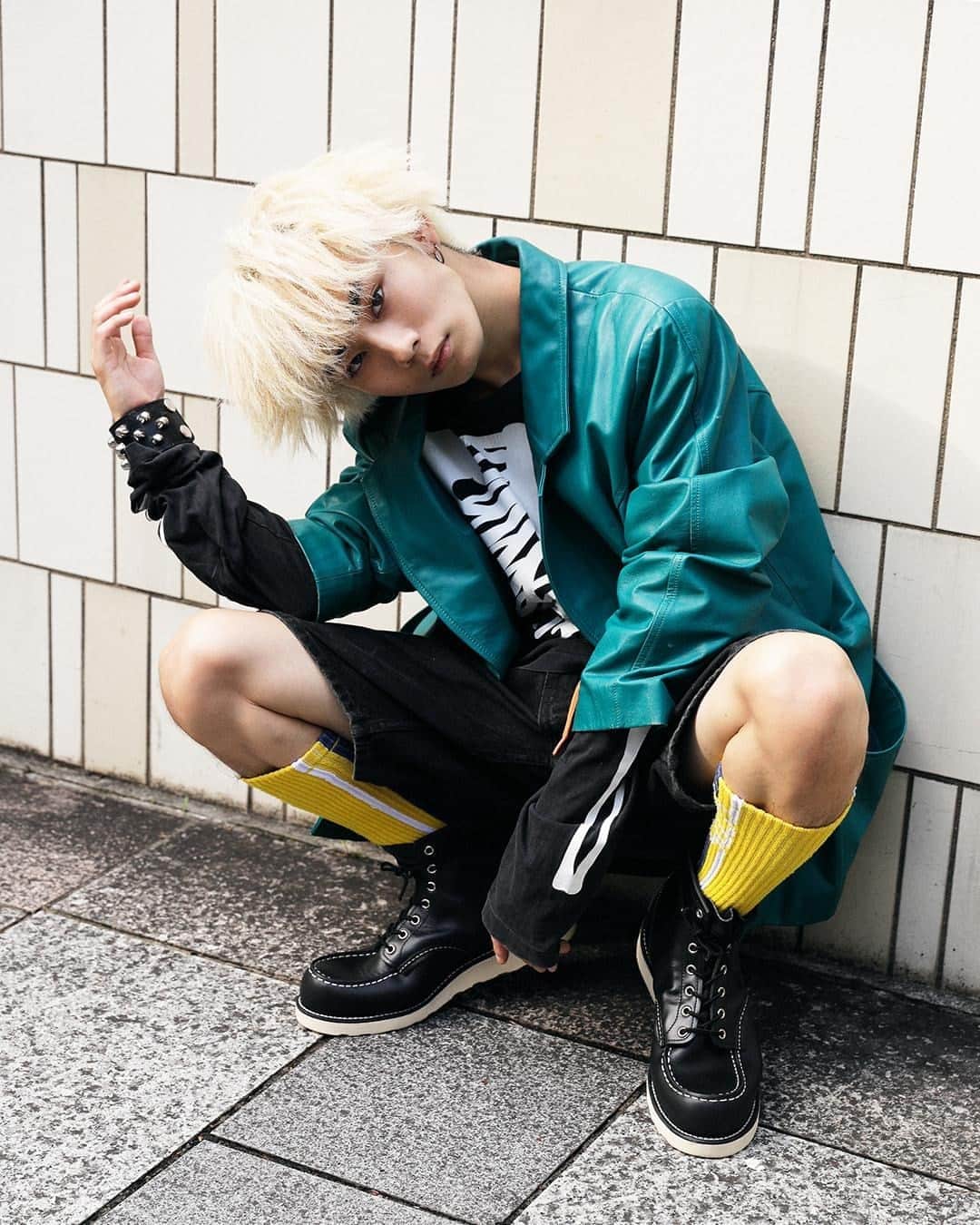 Droptokyoさんのインスタグラム写真 - (DroptokyoInstagram)「TOKYO STREET STYLE ⁣ ⁣ Name: @ohta_seiya ⁣ Shoes: @redwingheritage_jp ⁣ ⁣ #redwingheritage#redwing#pr#droptokyo#tokyo#japan#streetscene#streetfashion#streetwear#streetculture#fashion ⁣ ⁣ Photography: @dai.yamashiro」10月1日 18時00分 - drop_tokyo