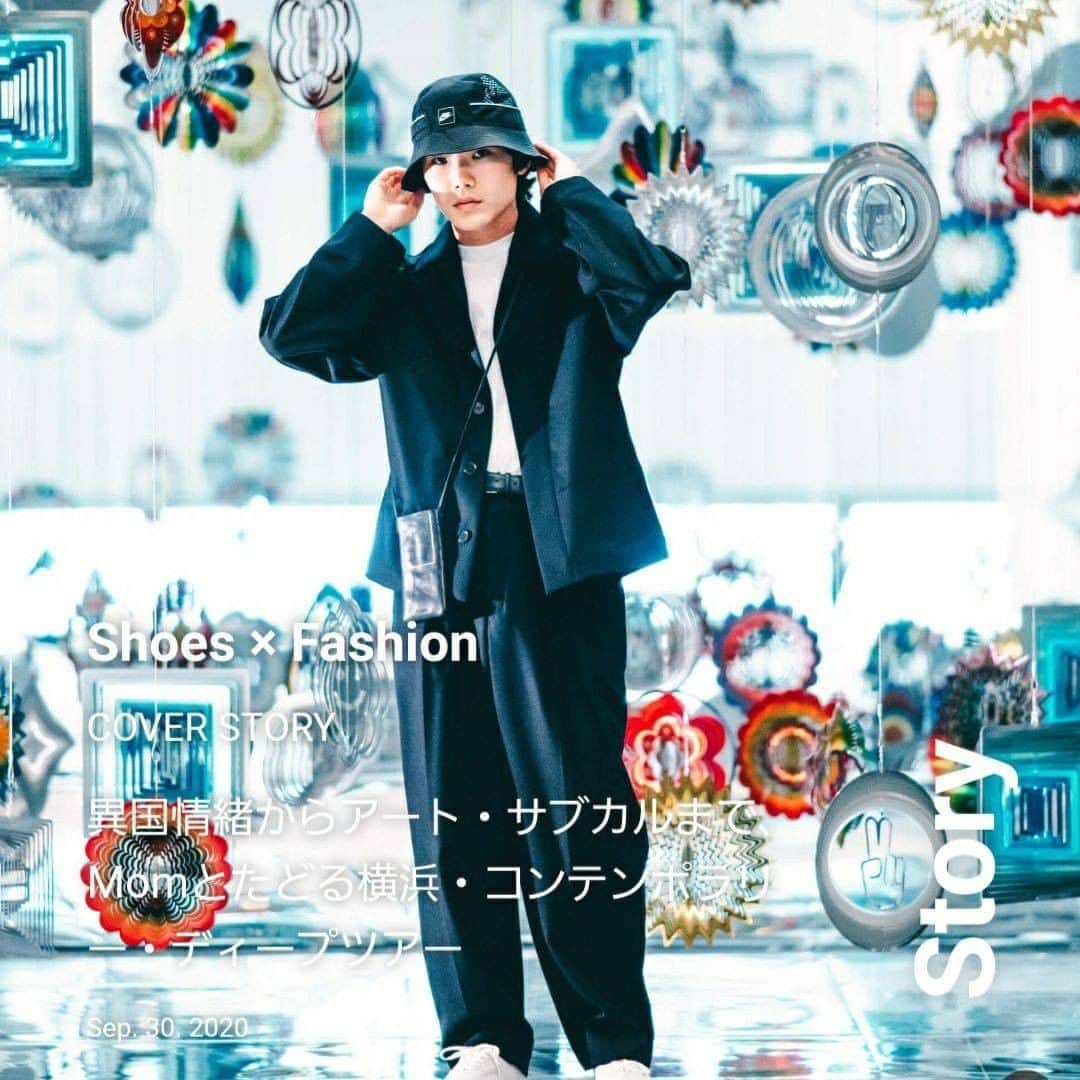 のインスタグラム：「. GRANDSTAGE ONLINE STORE UPDATE  Story シューズと文化、そして人にまつわる物語  Shoes × Fashion COVER STORY 異国情緒からアート・サブカルまで、Momとたどる横浜・コンテンポラリー・ディープツアー  詳しくはプロフィールのURLよりご覧ください @abcmart_grandstage  #abcgs #abcマート #grandstage #VANS #gravis #adidas  #横浜  https://gs.abc-mart.net/story/3228/」