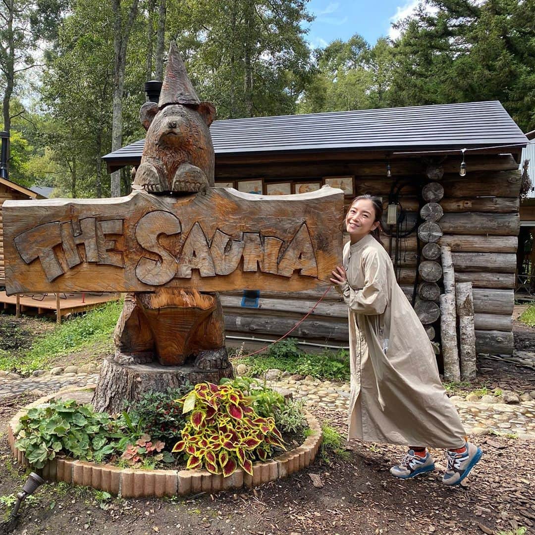 のインスタグラム：「野尻湖にあるTHE SAUNA 🐻  静寂に包まれた空間でととのえる最高の場所。 ただただ気持ち良過ぎました。 次は、雪景色が綺麗な冬にも訪れたいな♪ #sauna #thesauna #löyly #野尻湖」