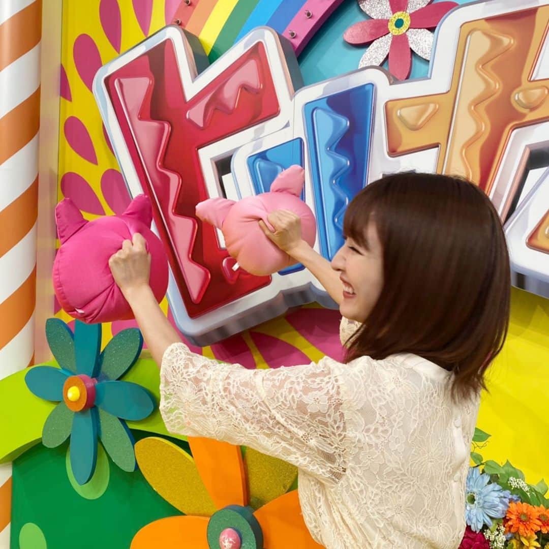 滝菜月さんのインスタグラム写真 滝菜月instagram フェルナンデス君1号2号 どちらかわかりますか 正解は右手に持ってる薄いピンクが1号 左手に持ってる濃いピンクが2号です ２匹を綺麗に写そうと思った結果 裏側はひどい持ち方になっていました