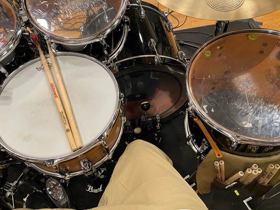 DUTTCHさんのインスタグラム写真 - (DUTTCHInstagram)「今日もこうして叩けた事に  感謝。  #pearl #sabian #wincentdrumsticks」10月1日 18時29分 - uzmkduttch