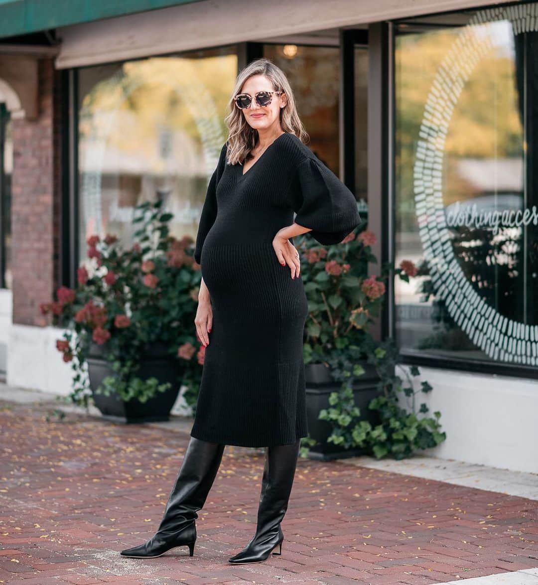 Anna Jane Wisniewskiのインスタグラム：「“Sweater dresses are all that fit me right now.”  That’s actually a fact but good thing it’s sweater dress season now that I’m #35weeks. This little beauty is by @staud.clothing and it’s part of the @saks Friends & Family Sale where you can snag all your fall favorites for 25% off! Seriously, fall clothes are my favorite but they can be an investment (coats, boots, cozy knits) so it’s a great time to stock up on the goods. Head over to the blog and see my picks! #ad @shopstyle  📸 @ironandhoney」