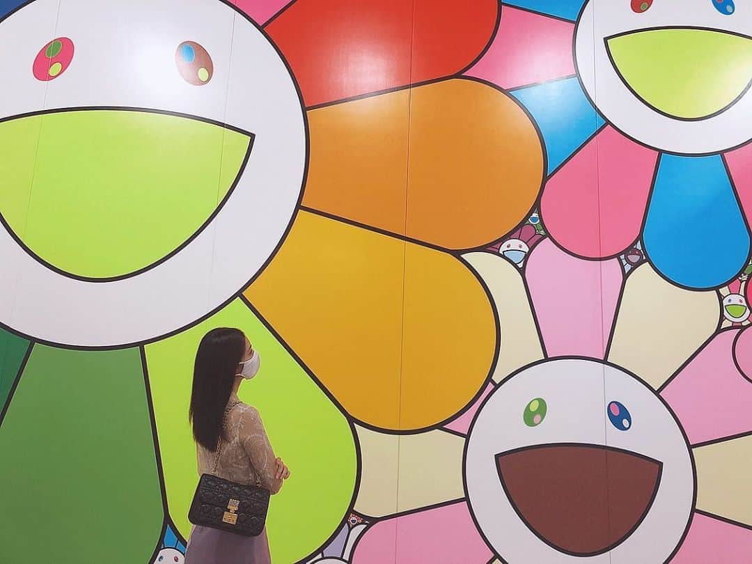 大石絵理のインスタグラム：「STARS🌟💫🪐 草間弥生さんの絵画が繊細かつ大胆で美しかった😘」
