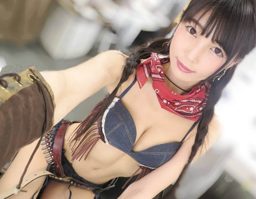 南楓さんのインスタグラム写真 - (南楓Instagram)「29日のセッションは肉の日にちなんで#カウガール 風でした🏇 10/11(日)smooth撮影会 10/25(日)ふぇありる撮影会 個撮とセッションのご予約受付中です。 よろしくお願いします🏝️ 、 、 #撮影会モデル #福岡撮影会 #撮影会 #japanesegirl #水着#セッション撮影会 #グラビア#ビキニ#高身長女子 #黒髪ロング#ランジェリー#コスプレ」10月1日 11時29分 - kaede_elysion