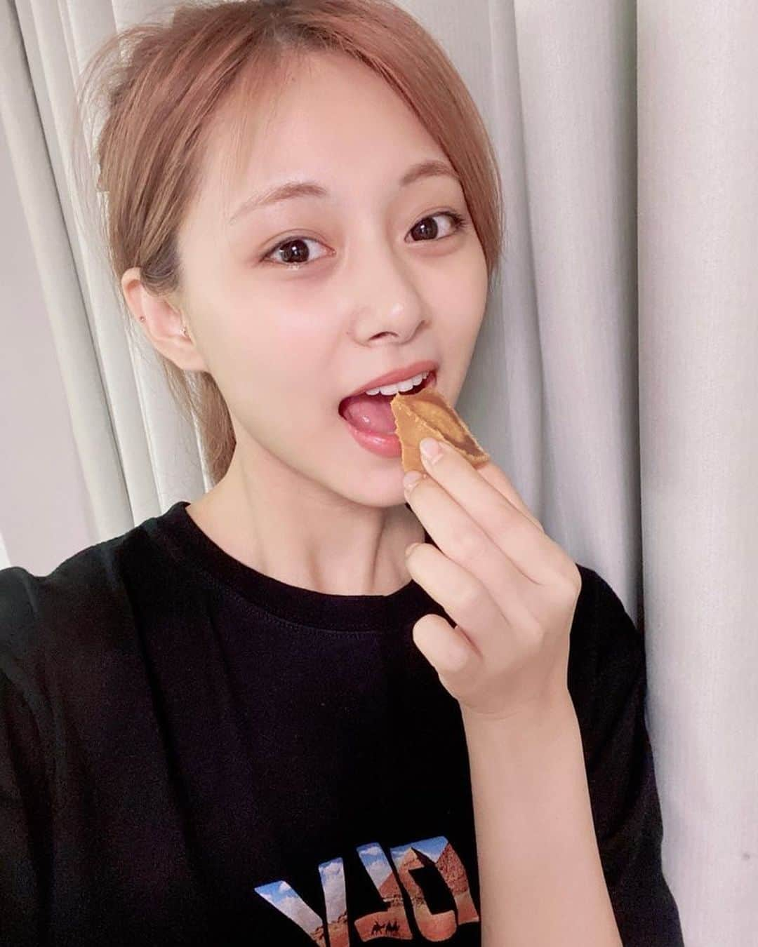 TWICEさんのインスタグラム写真 - (TWICEInstagram)「원스 즐거운 추석 보내세요~🌝🥮 ONCE中秋節快樂！🌟」10月1日 11時47分 - twicetagram