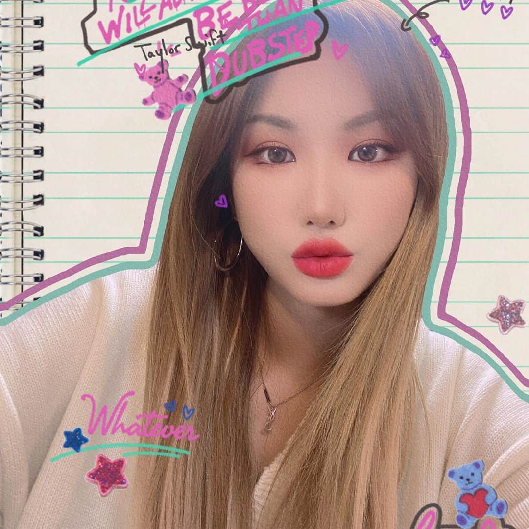 のインスタグラム：「즐거운 명절 되세요😉🤍」