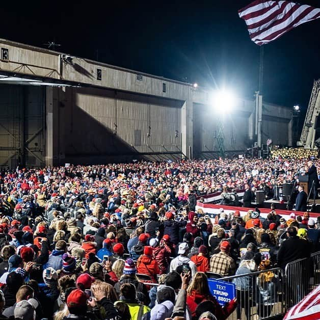 ドナルド・トランプさんのインスタグラム写真 - (ドナルド・トランプInstagram)「THANK YOU MINNESOTA! #MAGA」10月1日 12時19分 - realdonaldtrump