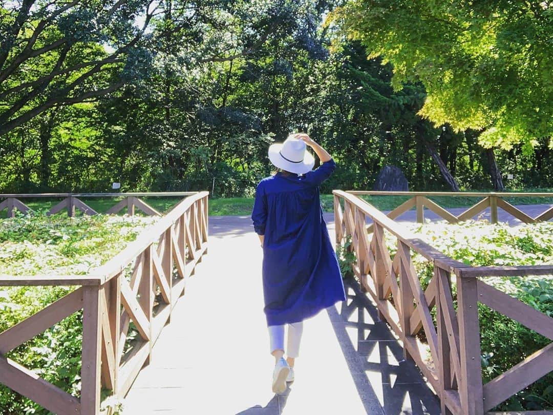 二宮愛のインスタグラム：「10月スタート🌞 ________________ そろそろ領収書整理するか！！！！」