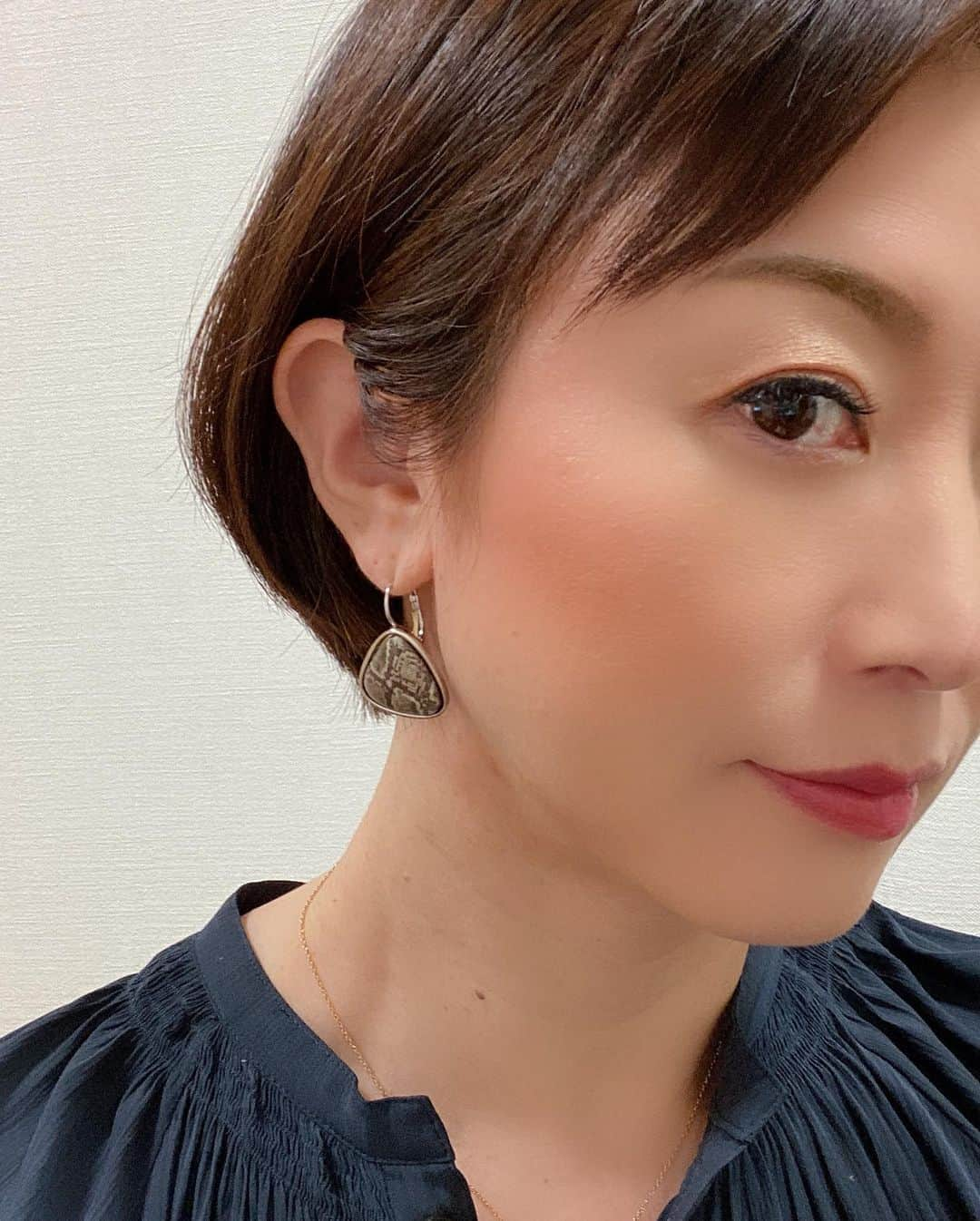 田中雅美さんのインスタグラム写真 - (田中雅美Instagram)「先週の水曜日、9月24日のメーテレ「アップ」に出演時の衣装はこちらでした！  ・ ・  トップス、ボトムス共に#dollysean  アクセサリー @abiste_official  シューズ @revkshop  #メーテレ #アップ #衣装」10月1日 13時17分 - tanakamasami_official