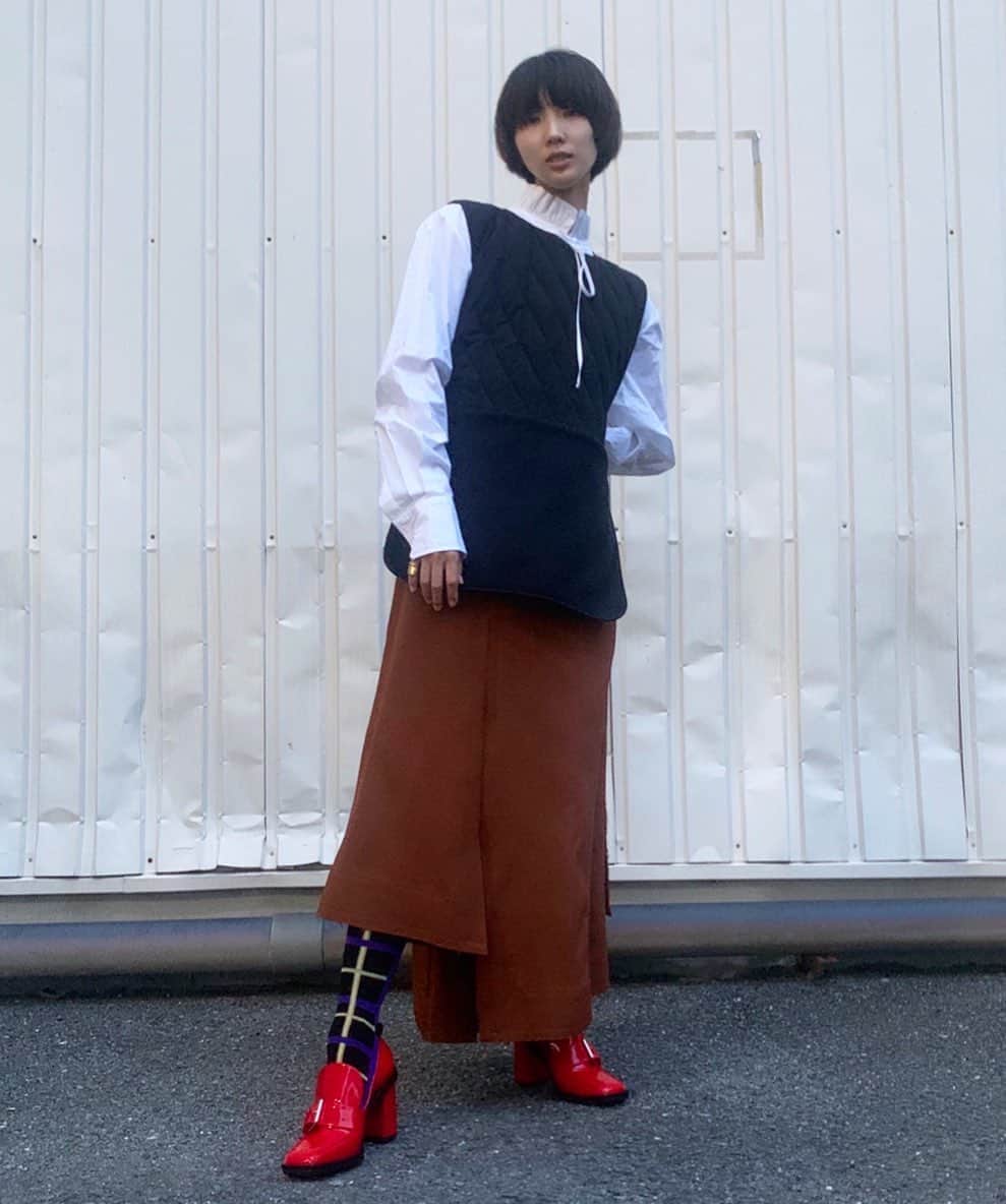 飯島望未のインスタグラム：「Posted @withregram • @plan_c_official What’s Your Plan? We have asked to the japanese ballet dancer @nozo0806 to share her thoughts for our #womenwithaplan series  “Independent and modern women for me is not to be trapped by people or things.  I always think that freedom is loneliness.  Loneliness is not always negative, at all. I would rather choose and enjoy the “loneliness” for myself. I would like to be a woman who has an impact to this Japanese ballet world. This is my plan.” Nozomi is wearing a patch dress with a panel skirt under a padded vest   #plancofficial #nozomilijima #balletdancer #fallwinter2020 #womenwithaplan」
