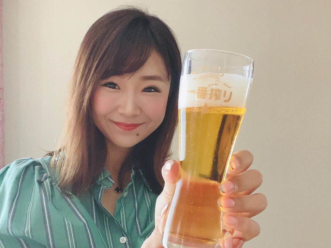 前川由希子さんのインスタグラム写真 - (前川由希子Instagram)「ビール党の皆様、朗報です🍺  いよいよ今日から10月！ 食欲の秋、到来！ そして、 ビール党の皆さんには、 嬉しい酒税改正で、 ビールの値下げですね✨  今年は家飲みが増えました。 美味しいモノ＆美味しいビールで、 2020年残り3ヶ月を 健やかに過ごしましょ♡  ほら、 #おいしいはうれしい ですから♡  #やっぱりビールはおいしいうれしい  #やっぱりビールはおいしいうれしい九州  #一番搾りが一番好き  #一番搾り  #一番搾り30周年  #KIRIN  #キリンビール  #よろこびがつなぐ世界へ  #ビール好き へ #PR  #福岡ビール女子」10月1日 19時01分 - maekawa.yukiko