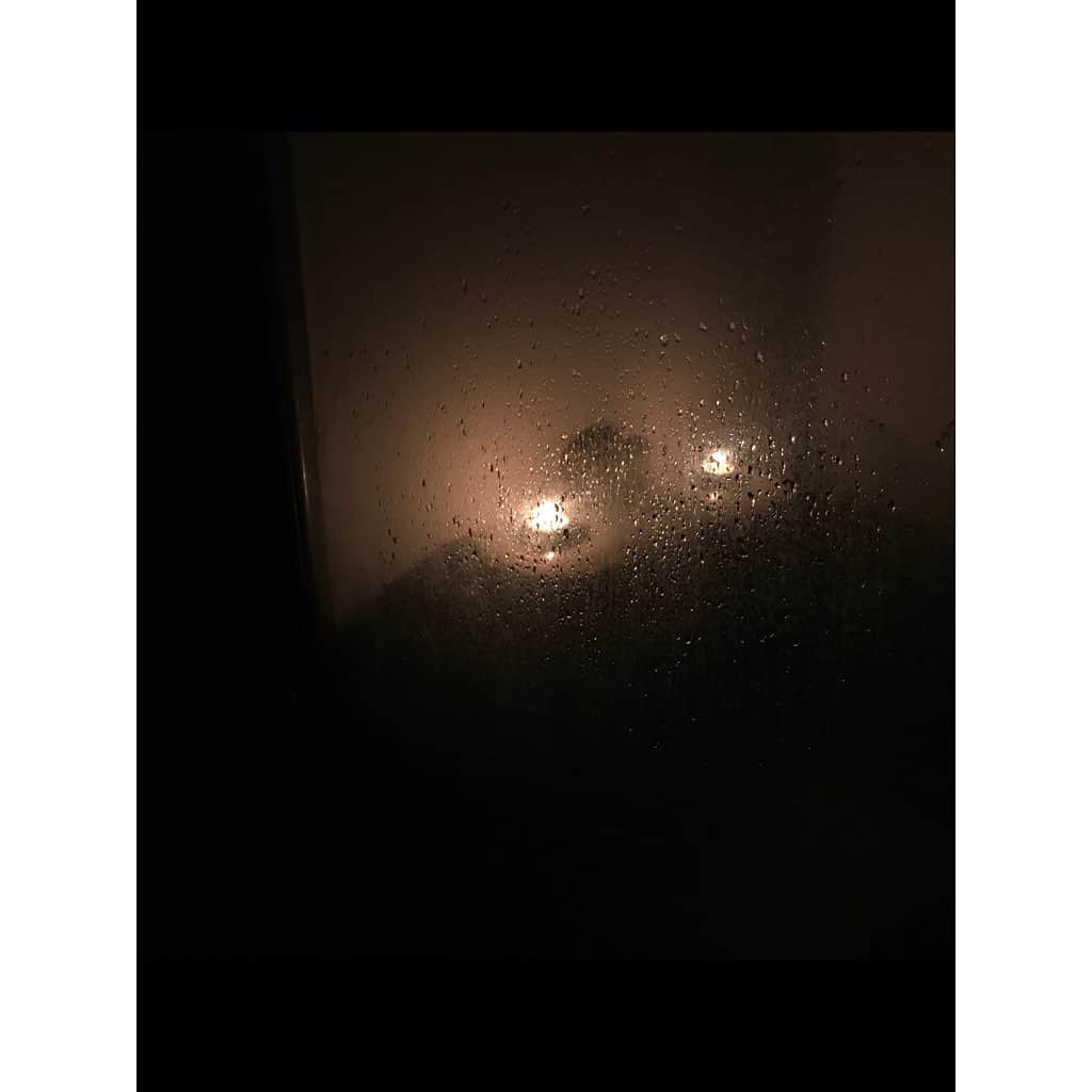 のインスタグラム：「Moody🌛」