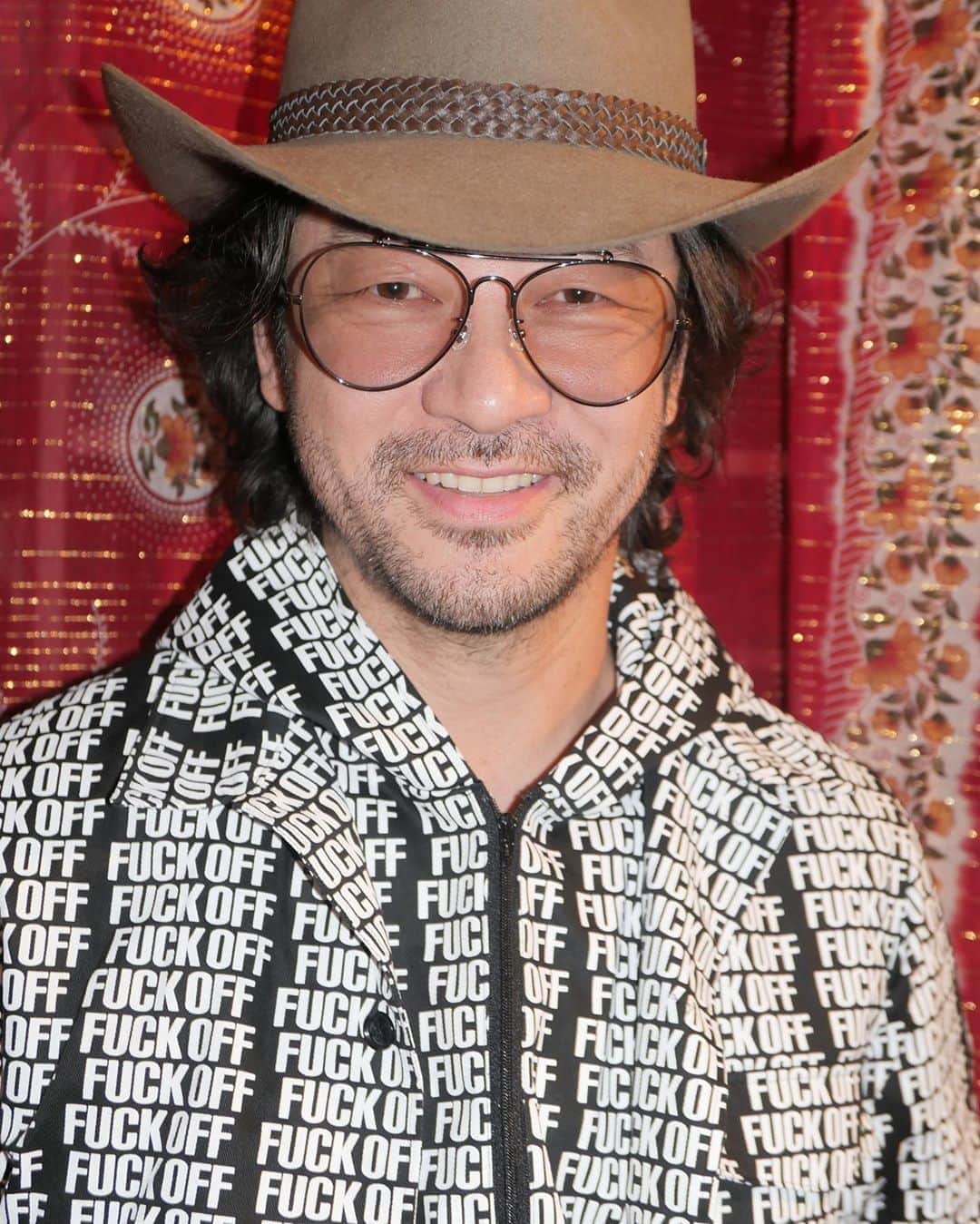浅野忠信のインスタグラム：「WORLD WIDE BASTARD  bigrumbletokyo.shop-pro.jp   #愛は不良を救う」
