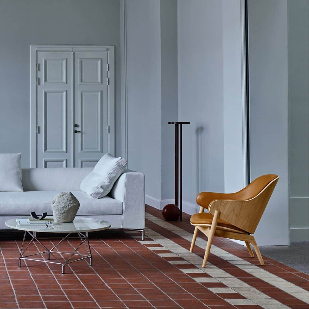 eilersenのインスタグラム：「Spider frames are now available in 5 mm and 8 mm versions. Pick your customer table top from glass or marble in various colors!⁠ •⁠ •⁠ •⁠ #eilersen #eilersenfurniture #myeilersen #spidertable #interiordesign #homedecor #sofa #danishdesign #inredning #finahem #interiorlovers #interiordesign #modernliving #minimalism #nordiskehjem #nordicinspiration #nordicliving #craftsmanship #luxurylifestyle #boligindretning #designinterior #livingroominspo #boliginspiration #softminimalism #hemindredning #schönerwohnen #nordicminimalism」