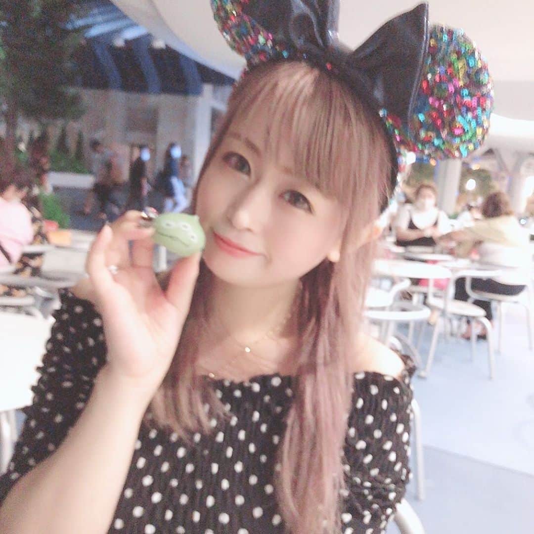 前田のののインスタグラム：「10/5・10/8 ディズニーランドチケット2枚 譲ってくださる方いませんか？😭  妹ちゃんと行きたくて チケットとろうとしてたんだけど サーバーにはいれず売り切れでした…  購入させていただきますので よろしくおねがいします😭  #ディズニーチケット譲 #ディズニーチケット求」
