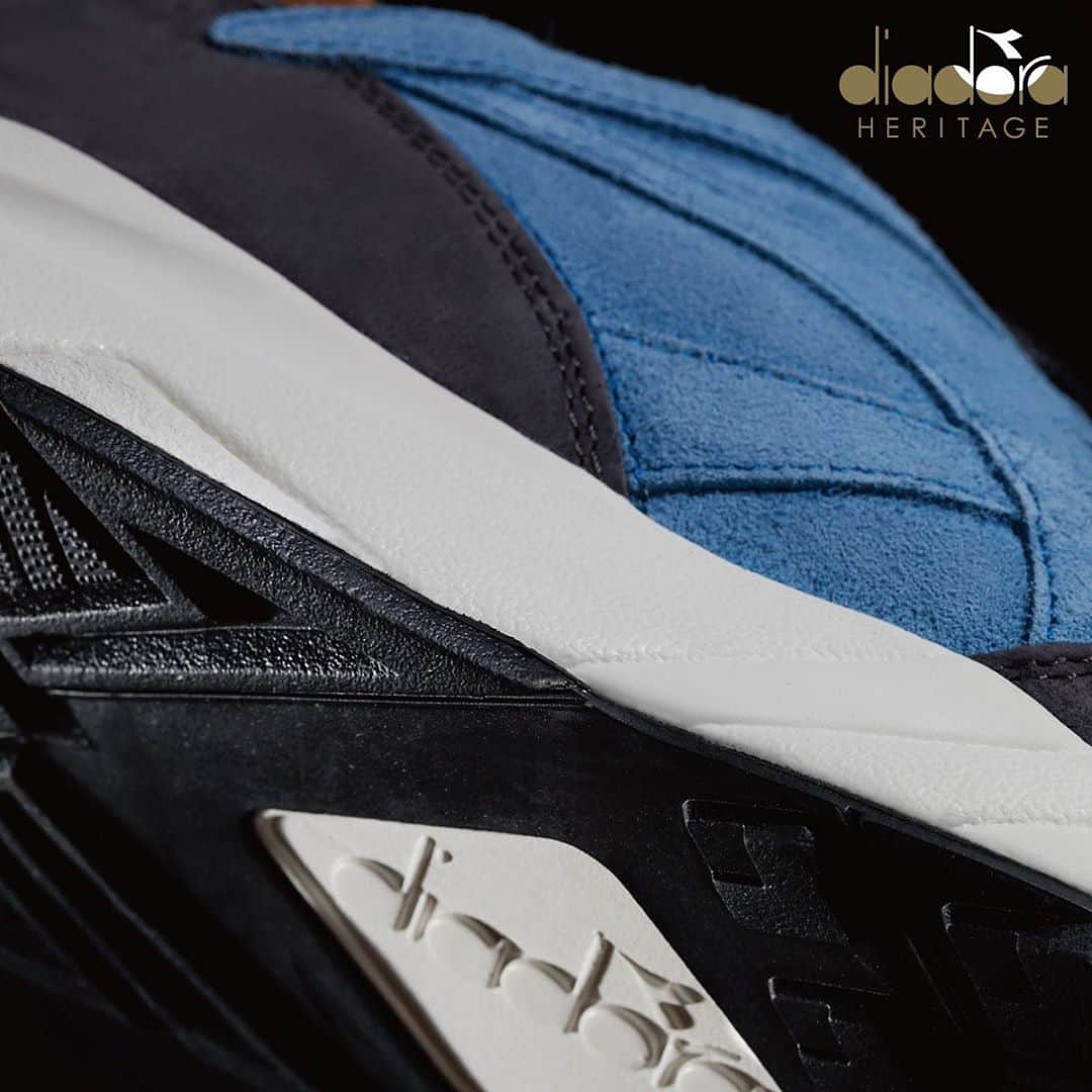 ディアドラのインスタグラム：「. 【diadora NEW PRODUCT INFORMATION】 . "eclipse diablo" . イタリアで最もアイコニックなスーパーカーからインスパイアされたアイテム。 1990年代にテニスシューズとして開発された"eclipse"のアッパーとランニングシューズ"aeon" ogスタイルのアウトソールをミックス。 . #diadora #diadoraheritage #eclipse #madeinitaly #makeitbright #sneakers #ディアドラ #ディアドラヘリテージ #メイドインイタリー #スニーカー」