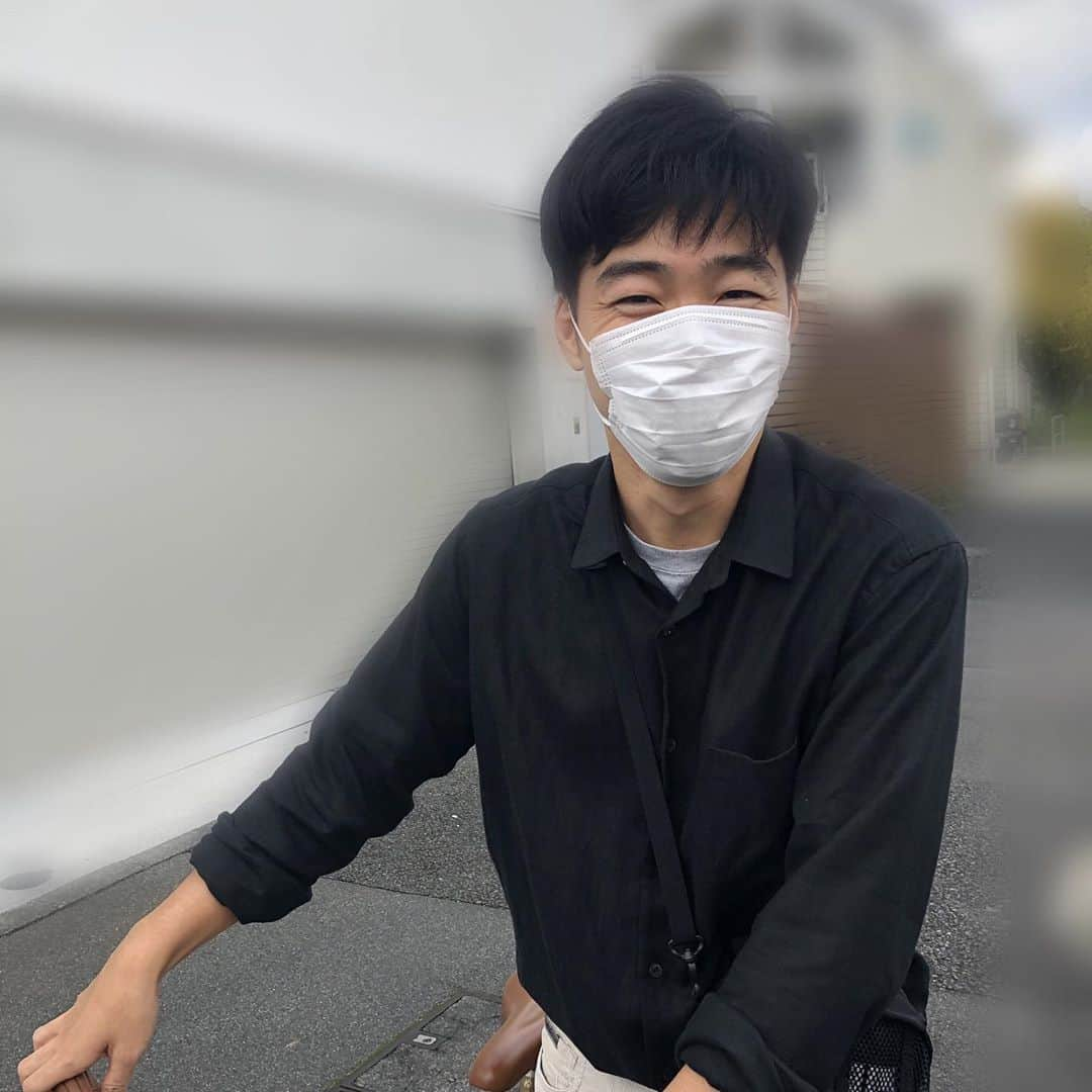 千原ジュニアさんのインスタグラム写真 - (千原ジュニアInstagram)「仕事行こ思て家出たらチャンピオンおった。 こんな事ある？」10月1日 15時14分 - chihara_jr