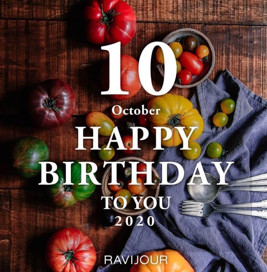 Ravijour札幌4丁目プラザ店のインスタグラム：「#shopnews  10月お誕生日の方へ💐  birthdayクーポン💝ぜひご利用下さいませ。  ブラセットorルームウェアご購入で お会計から¥1,000引きとなります‼️  こちらの画像と生年月日の確認できるものをご用意下さいませ。  有効期限  10/31まで。  #ravijour #ラヴィジュール #ravijoursapporo  #ravijour_official  #ravijourstaff  #誕生日 #クーポン #pivot #ピヴォ」