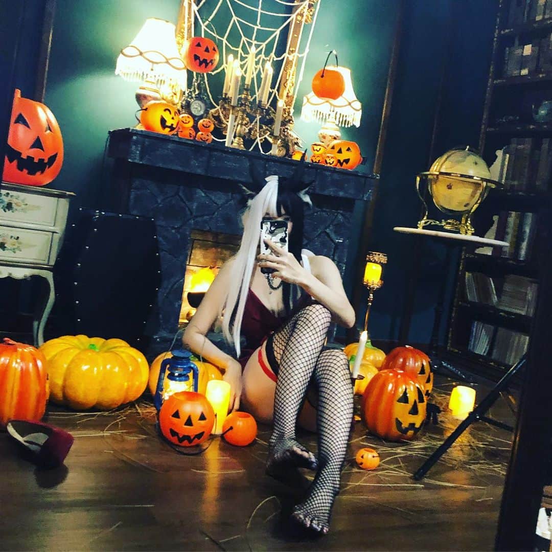YingTzeさんのインスタグラム写真 - (YingTzeInstagram)「Halloween x Fishnet 🎃✨ _ Halloween Theme now ready at @studio14ss ✨ #blessed #halloween #halloweendecor #halloweencostume #nekomimi #kemonomimi」10月1日 15時43分 - yingtze