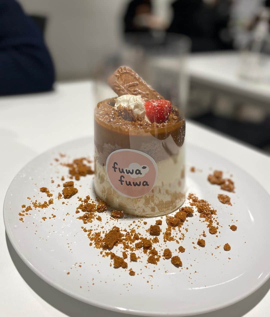 Eat With Steph & Coさんのインスタグラム写真 - (Eat With Steph & CoInstagram)「Fluffy, wobbly, pancakes of dreams from @fuwafuwalondon swipe to see the waterfall (yep!) of lotus biscoff and check out that wobble 🤤🤤  hit save to come back to this next time you feel like pancakes 🥞  📷 @thetessaproject」10月1日 15時56分 - eatwithsteph_ldn