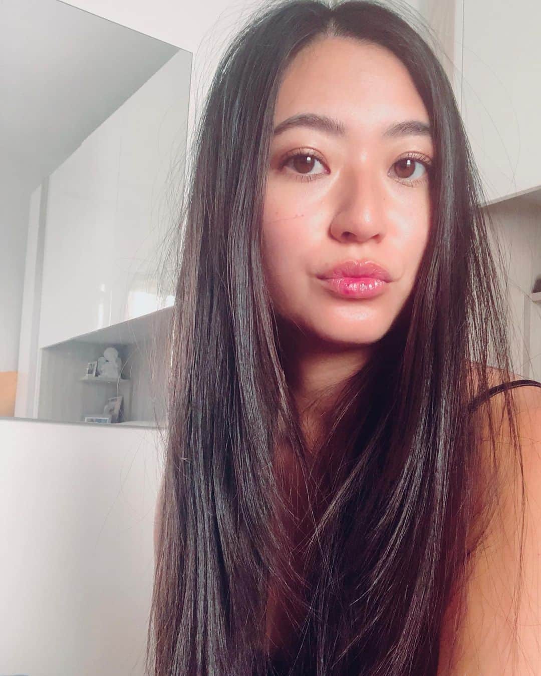 西田有沙のインスタグラム：「10月スタート✨スイスはもう冬服です🥺🇨🇭#スイス生活 #switzerland #海外生活」