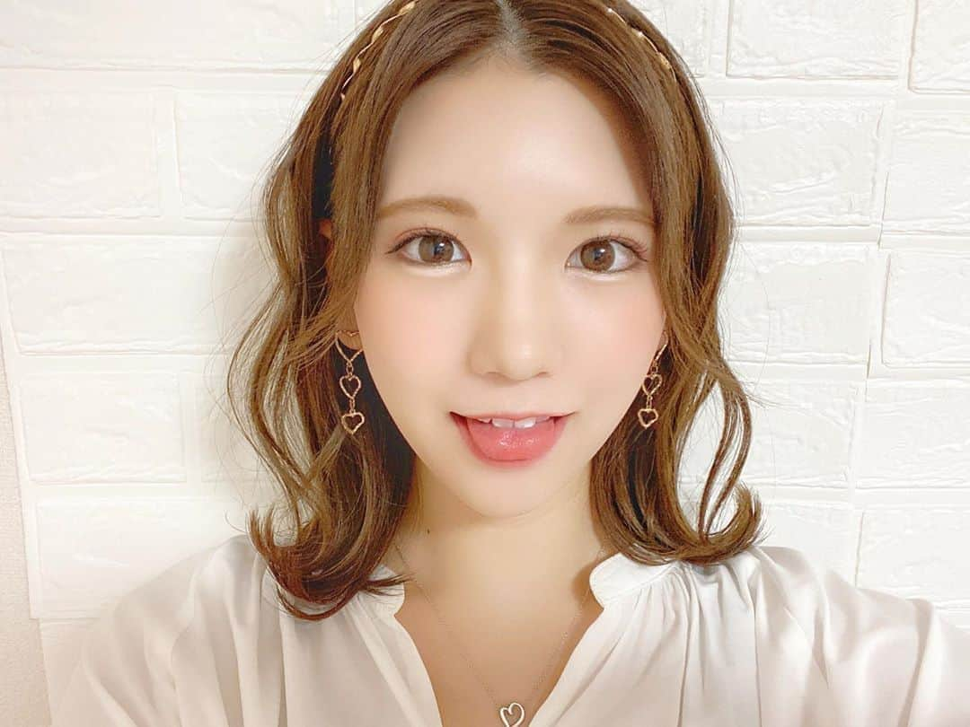 澤田有咲のインスタグラム：「こんにちは🌷 いよいよミクチャイベ最終日🔥  5位以内目指して、悔いの残らないように全力で頑張ります💪  授業の関係で18時頃の開始になります🌟皆さま是非応援に来てください🙌  そして本日も有ぽちお願いします✨」