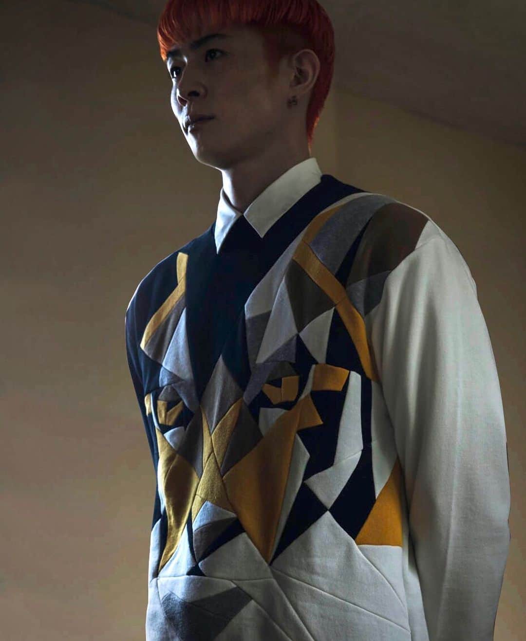 アツシナカシマのインスタグラム：「#atsushinakashima #アツシナカシマ #milanfashionweek #mfw #backstage #切り替えスエット @taiki_jp   https://online.atsushinakashima.com」