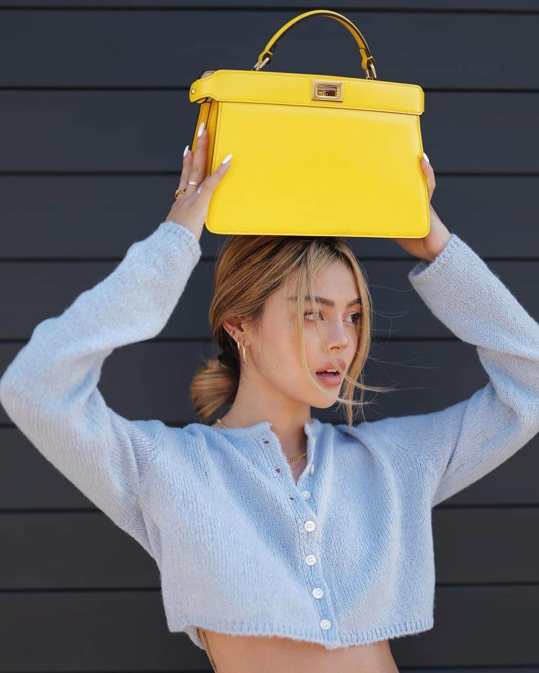 リリーマイマックのインスタグラム：「That @fendi yellow 💛」