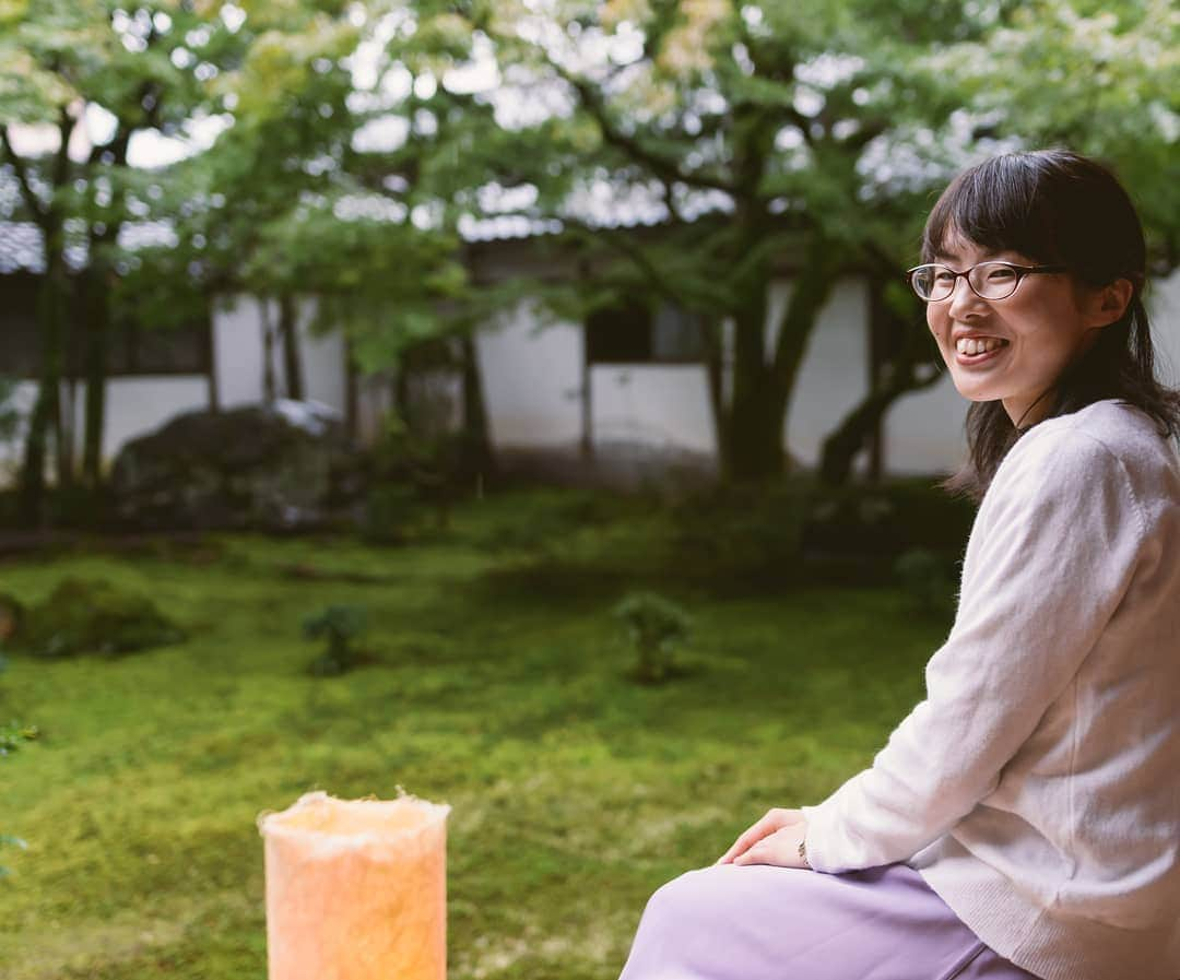 日本将棋連盟 女流棋士会さんのインスタグラム写真 - (日本将棋連盟 女流棋士会Instagram)「皆様、こんにちは。貞升南です。 10月6日に藤森五段と王座戦第4局の解説をさせていただきます。 パラビは初めてなので、ドキドキしています。お時間がある方はぜひご覧ください(^^)  王座戦第4局　 　10月6日（火）パラビで17時から配信。 　解説　藤森哲也五段、貞升南 　パラビ68期王座戦ページ 　https://bit.ly/2Gr4RJk  #将棋 #解説 #解説動画 #王座戦 #タイトル戦 #パラビ」10月1日 17時04分 - joryukishikaiweb