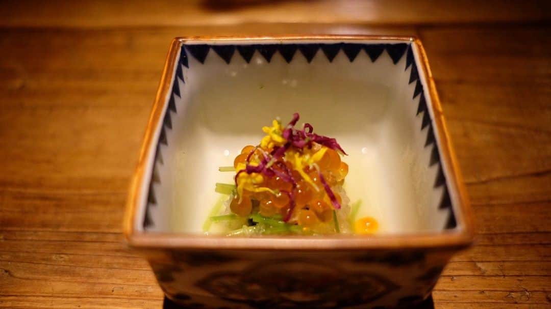 酒井商会さんのインスタグラム写真 - (酒井商会Instagram)「いくらおろし  漬けいくらと土佐酢で和えたおろしとであっさりと。  箸休めまたは最後にもう一品。 そんな感じで気軽に楽しんで頂きたい。  #酒井商会#和食#渋谷#燗酒#自然派ワイン #sakaishokai#japanesecuisine#shibuya#tokyo#sake#naturalwine」10月1日 17時06分 - sakai_shokai_shibuya