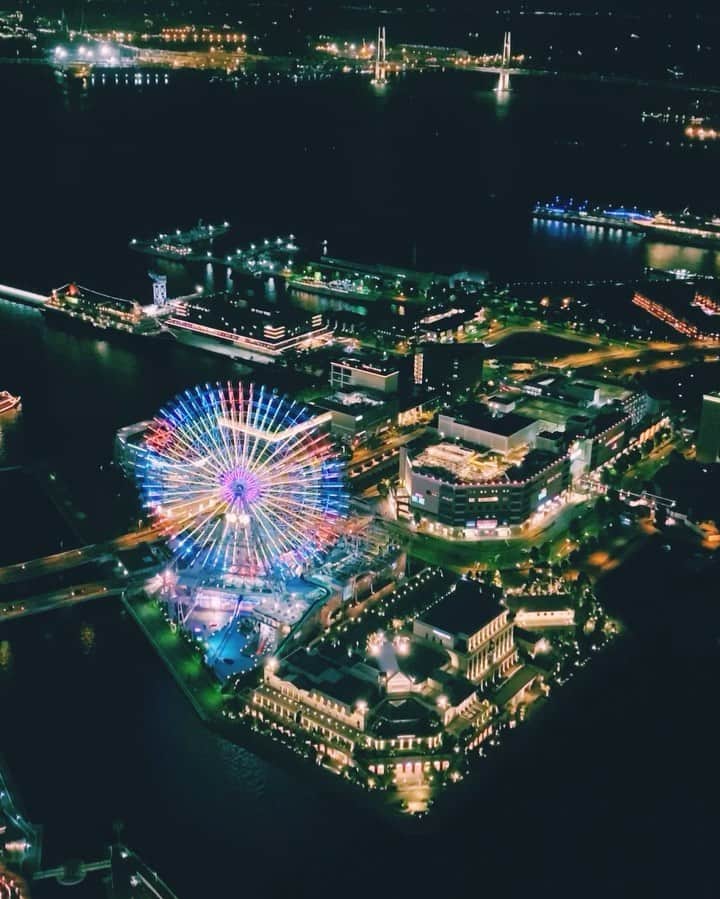 横浜ロイヤルパークホテルのインスタグラム：「空気が澄んできて、夜景がより綺麗にご覧いただけます🌃  #横浜ロイヤルパークホテル #yokohamaroyalparkhotel #横浜 #yokohama #ホテル #hotel #ホテルからの景色 #横浜みなとみらい #theprefferedlife #royalparkhoteljp」