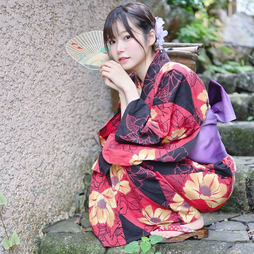 黒川さくらさんのインスタグラム写真 - (黒川さくらInstagram)「うちわ可愛い🌈 . . . . . #浴衣 #yukata #japanesegirl  #被写体 #被写体モデル #ポートレート #ポートレート撮影 #ポートレートモデル #カメラ #ファインダー越しのわたしの世界 #girl #instagirl #lovers_nippon #as_archive  #team_jp_東 #portraitmodel #portrait #portraitphotography #model #my_eos_photo #good_portraits_japan #diary_photo_jpn  #ig_japan #worldofportraits」10月1日 17時13分 - amei_oooka.sakura