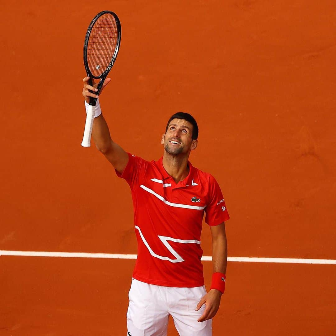 ノバク・ジョコビッチさんのインスタグラム写真 - (ノバク・ジョコビッチInstagram)「Merci beaucoup pour votre soutien continu 🇫🇷❤️ #RolandGarros #nolefam #teamdjokovic #idemooo」10月2日 2時39分 - djokernole