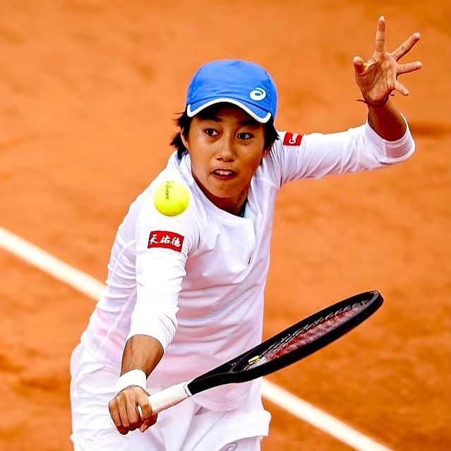ジャン・シューアイのインスタグラム：「Round 3 @rolandgarros」
