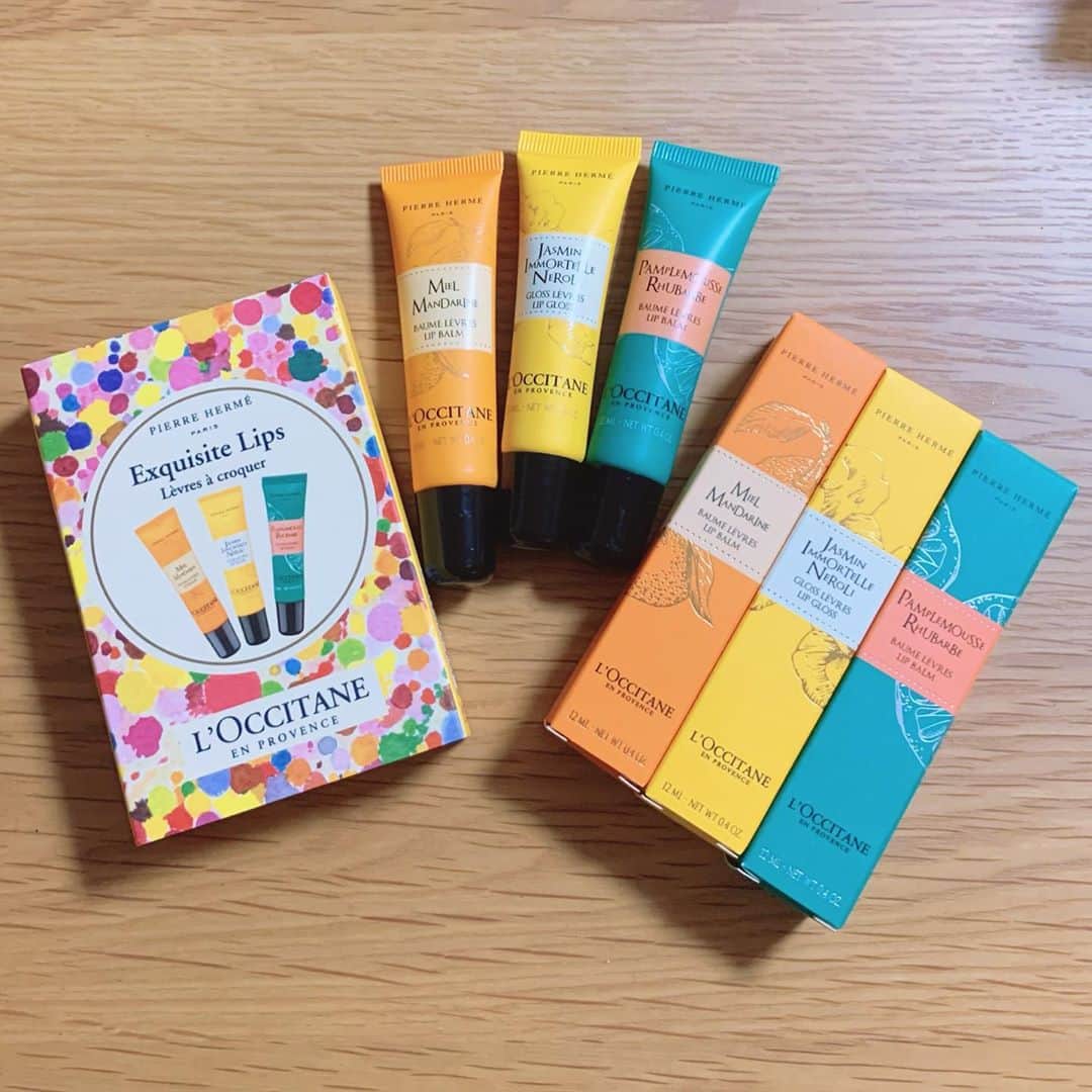 のインスタグラム：「まさかの！数量限定で ピエールエルメとロクシタンのコラボレーション♪ 可愛すぎるリップグロス。 香りも良いし、なにより好きなブランドが1つになる幸せ☺️💓  #ロクシタンとピエールエルメのコラボ  #ピエールエルメ  #ロクシタン #リップグロス　#メイクアップ  #可愛いものが好き」