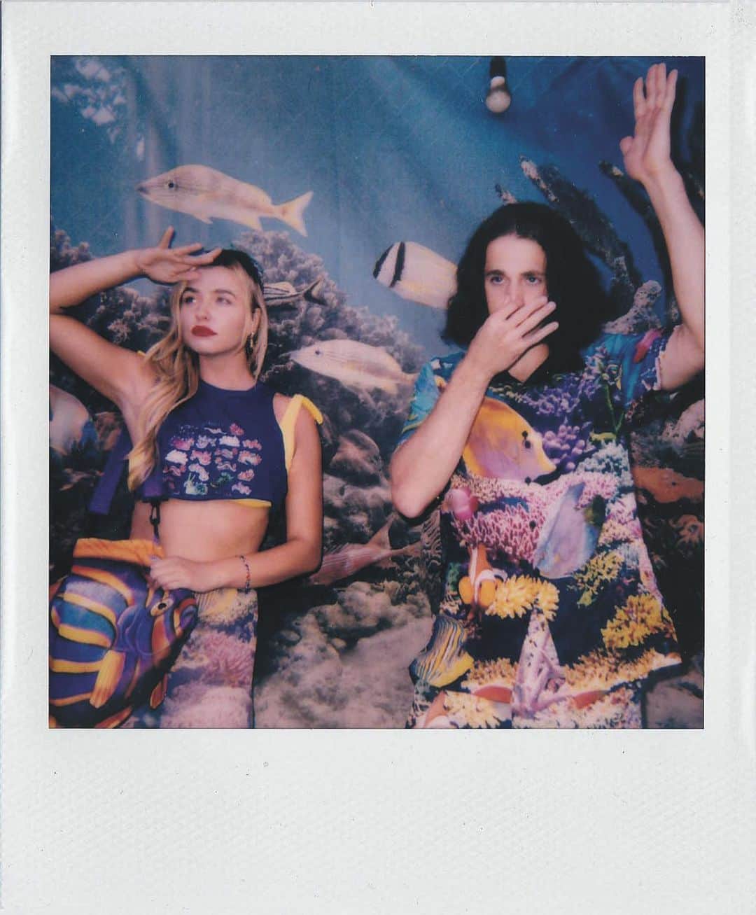 マティー・ノイズのインスタグラム：「can’t believe i’m dropping a song w this weirdo @ midnight 🦦🦦🦦」
