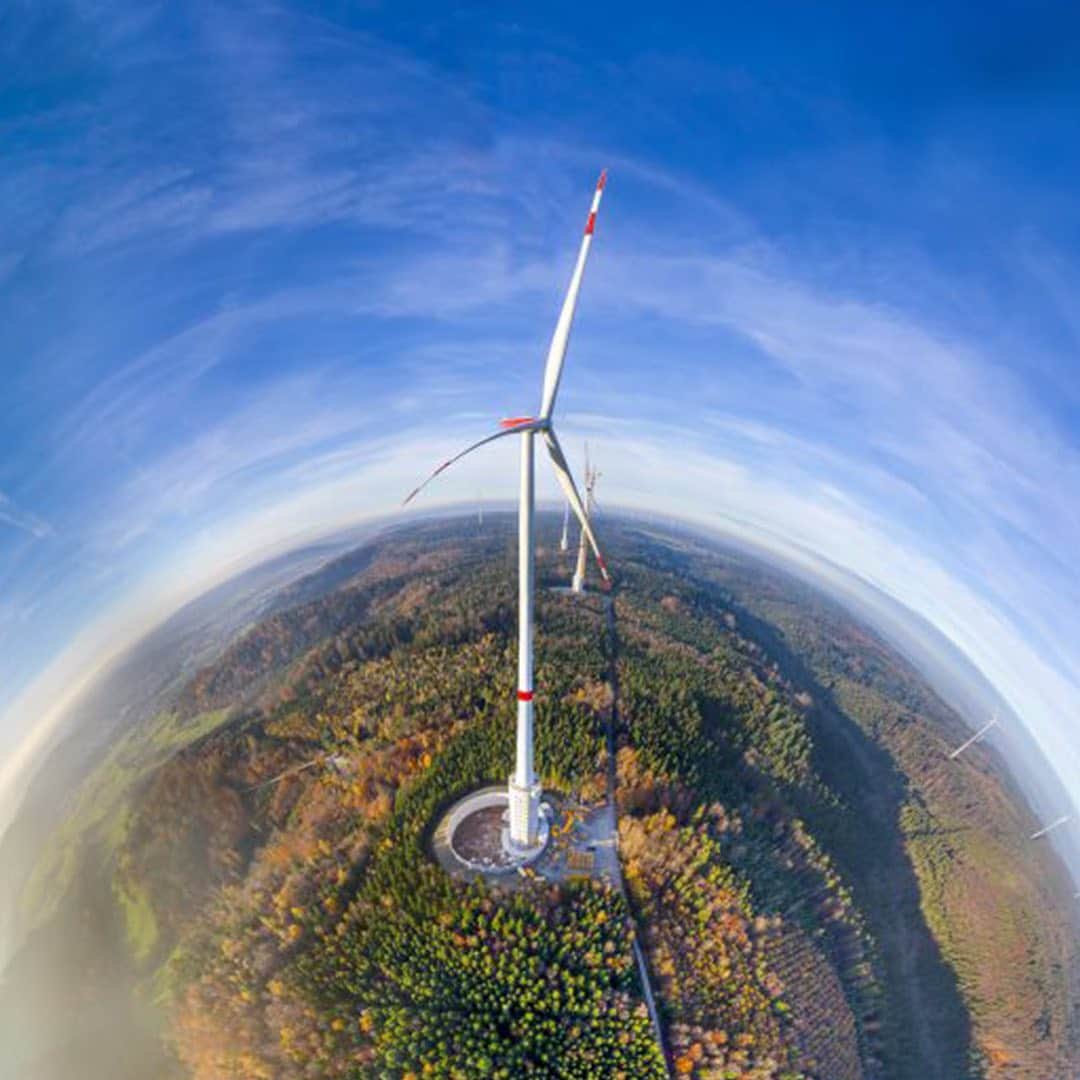 GeneralElectricさんのインスタグラム写真 - (GeneralElectricInstagram)「Wind, meet water. 🤝  In Germany’s Swabian-Franconian Forest, you’ll find the world’s tallest (584 ft) and first-ever wind turbines integrated with pumped storage hydroelectric power.  So how does it work?   At the base of each wind turbine sits a reservoir. Water flowing downhill from the reservoirs will power the hydro plant when electricity is needed. When there’s an energy surplus, the hydro power will push the water back up the hill to the reservoirs, where it will act as a giant battery for the wind turbines.   So no matter if the wind is blowing or not, electricity will always be flowing from the plant. That’s a resourceful partnership if we’ve ever seen one 💪 #RenewableEnergy #WindFarm #WindPower #HydroPower」10月2日 3時45分 - generalelectric