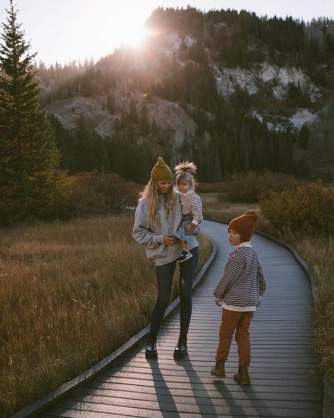 Amber Fillerup Clarkさんのインスタグラム写真 - (Amber Fillerup ClarkInstagram)「This crosses the line for acceptable cuteness levels and I don’t even care if it’s annoying when people say that about their own kids 🙃」10月2日 3時50分 - amberfillerup