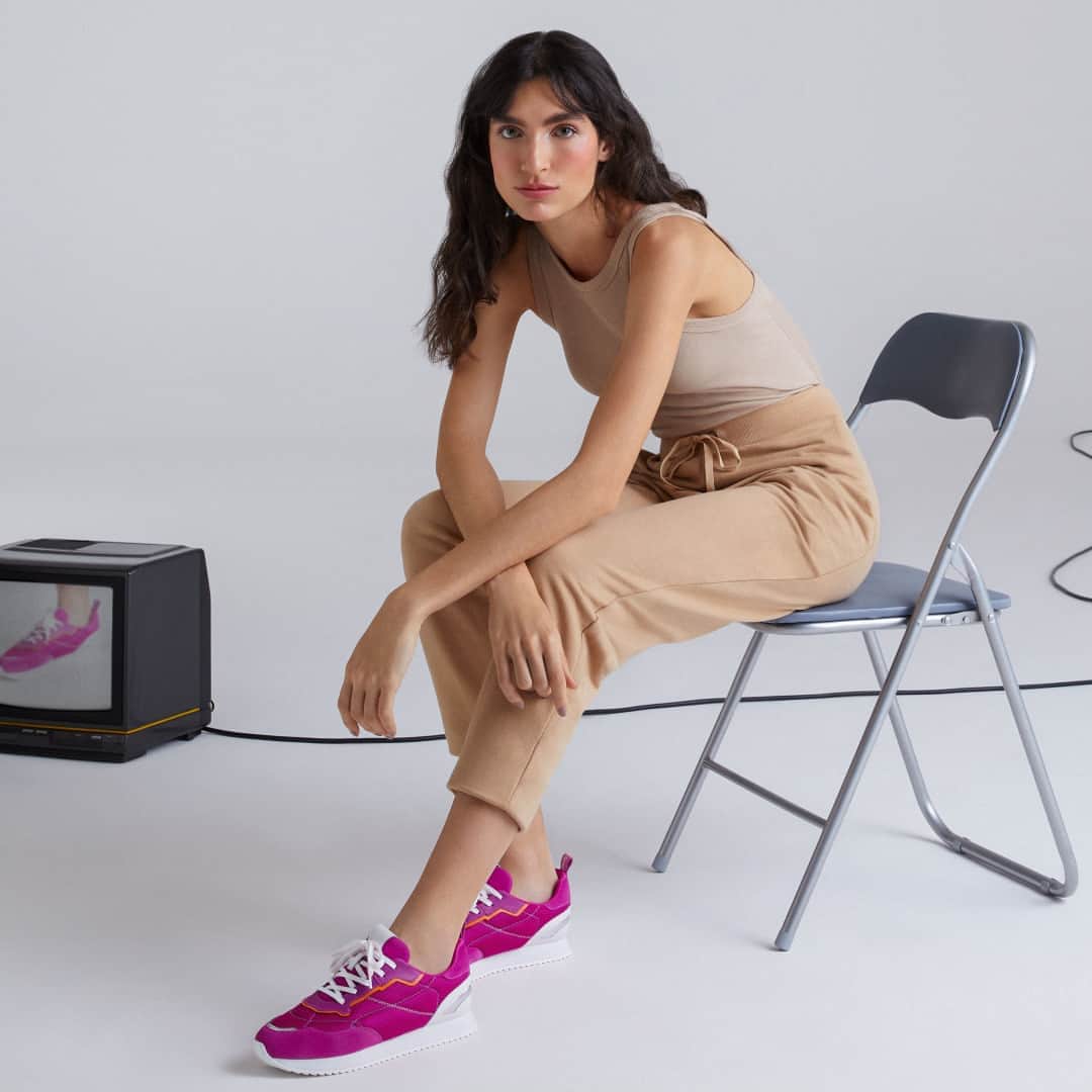 Schutzのインスタグラム：「MUST HAVE - NINETY NEW RETRO SNEAKERS ❤️ #schutzninety」